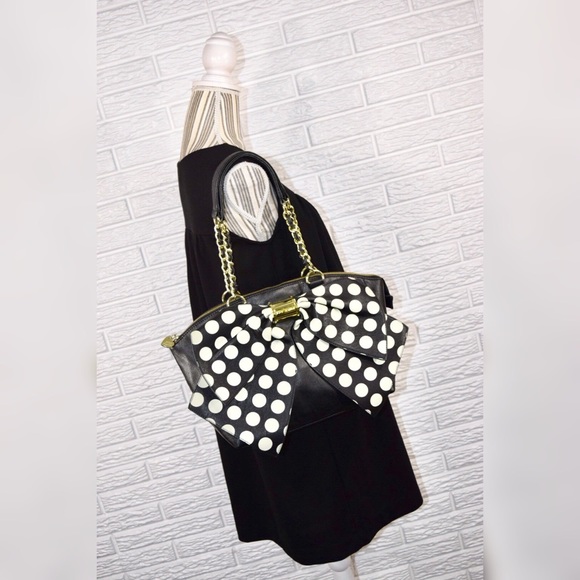 Betsey Johnson Handbags - Betsey Johnson | Large Polka Dot Bow Purse